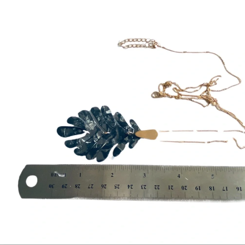 Unique‎ gold chain with black and gray large segmented leaf pendant necklace